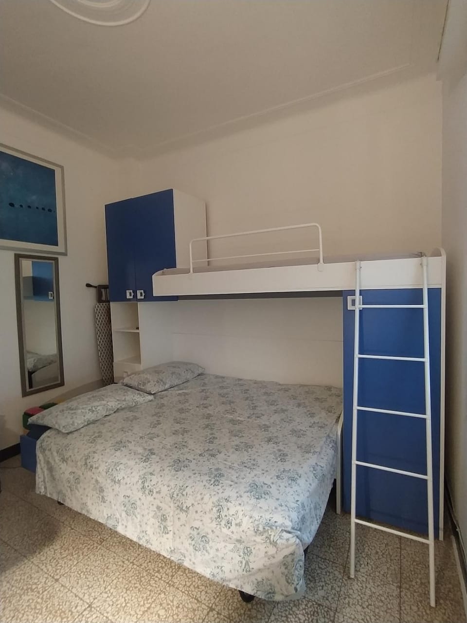 Bed, Bedroom, bunk bed, locker, wardrobe