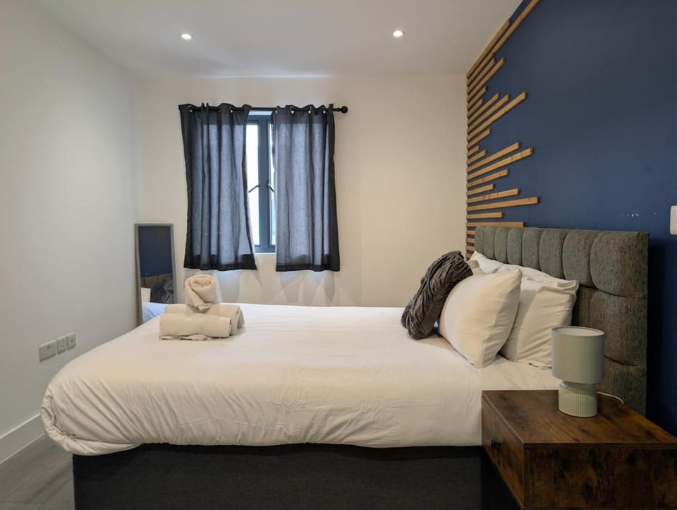 Two Bedroom Flat with Ensuite Bathrooms Apartment in Hemel Hempstead