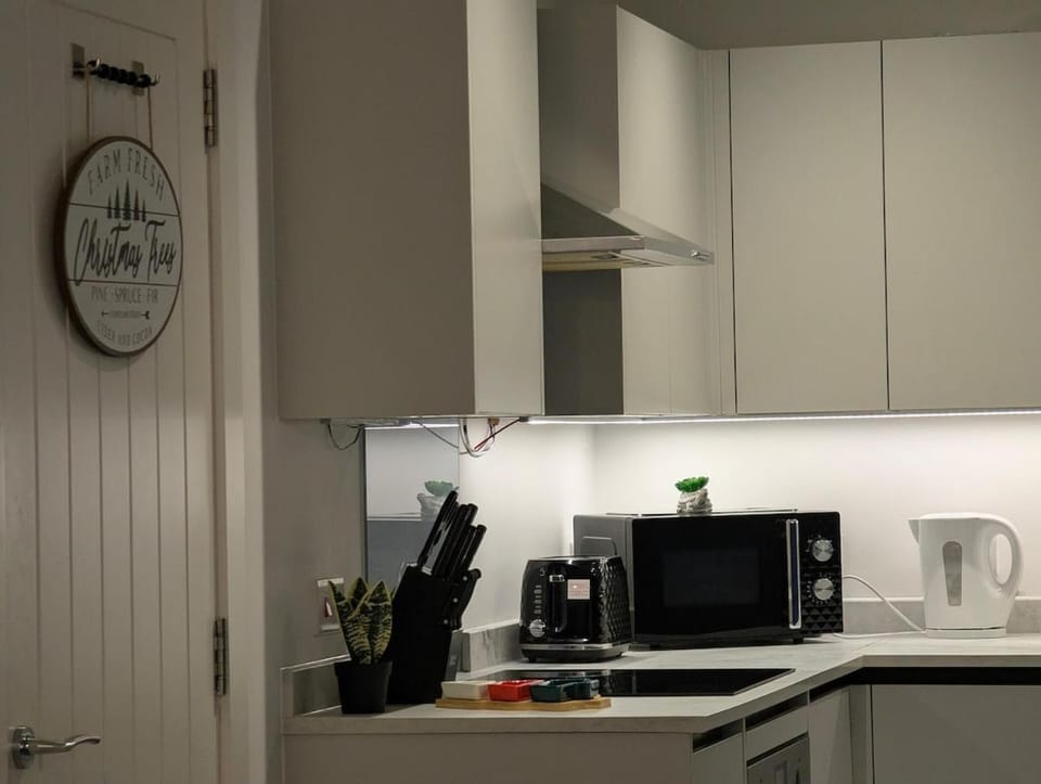 Two Bedroom Flat with Ensuite Bathrooms Apartment in Hemel Hempstead