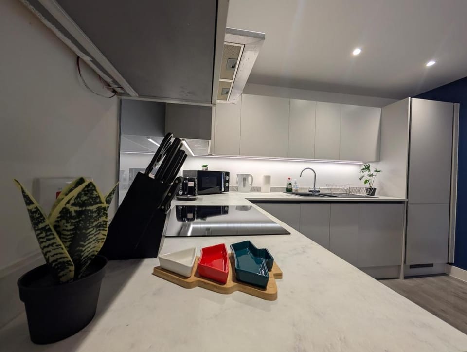 Two Bedroom Flat with Ensuite Bathrooms Apartment in Hemel Hempstead