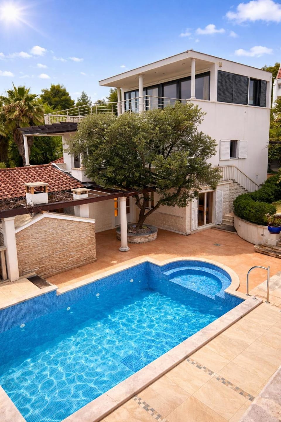 Property building, Pool view, Swimming pool