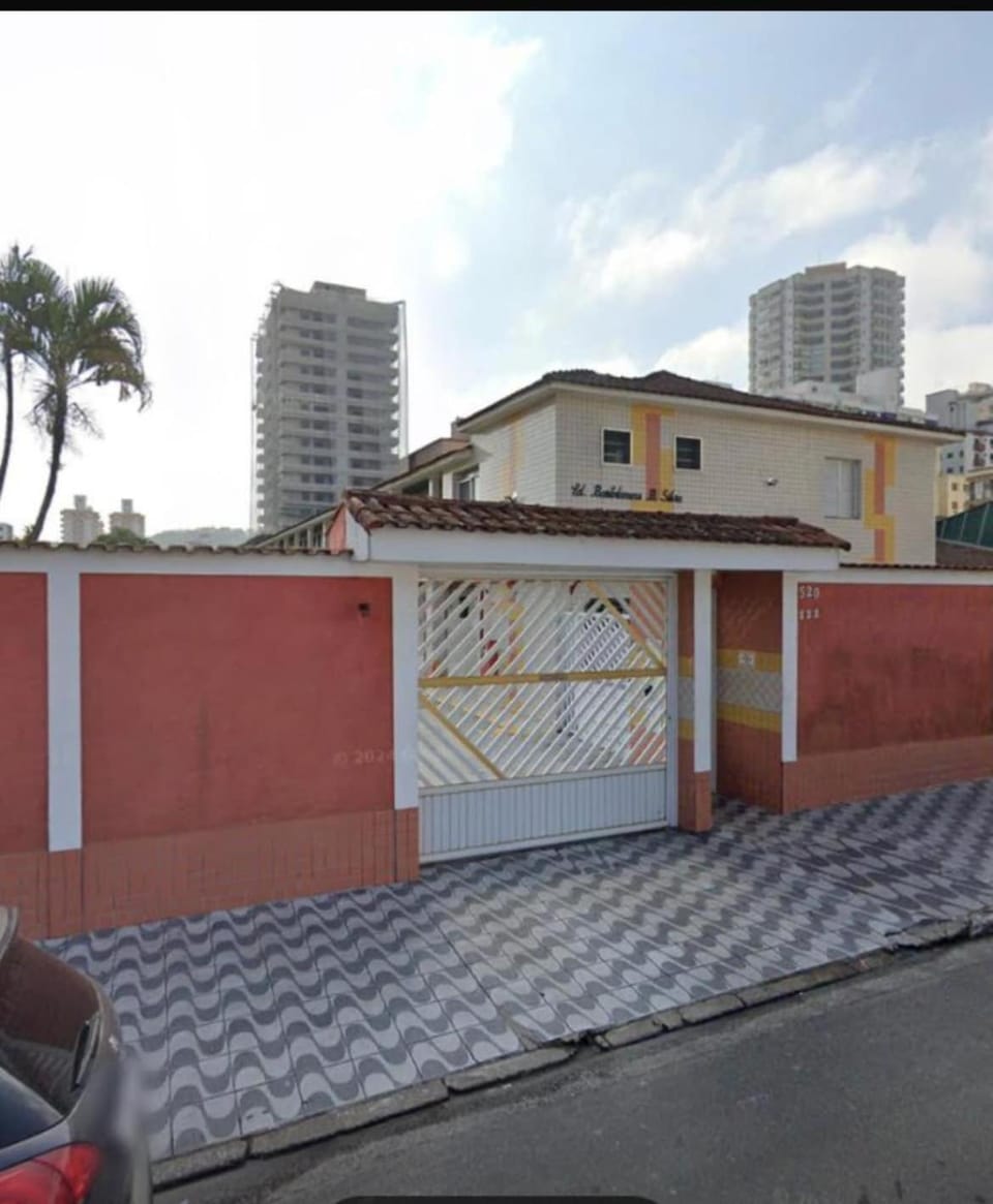 Apartamento no Forte 31 m2, garagem térreo with garage and internet Apartment in Sao Paulo City