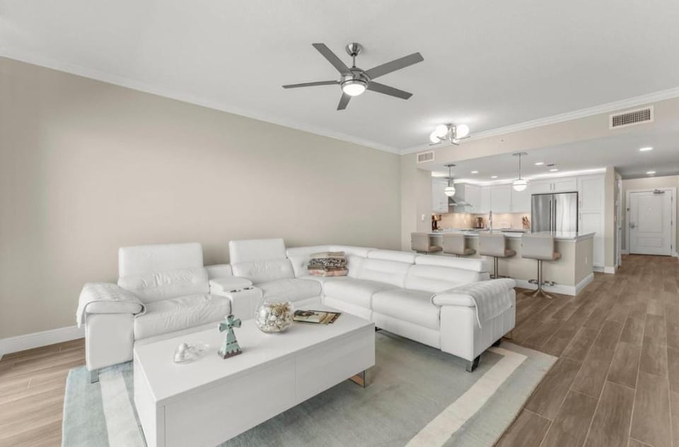 Palazzo 1206 by Emerald Coast Retreats Apartment in Panama City Beach