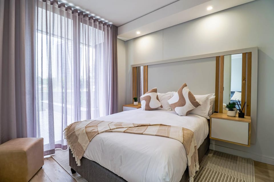 Waterfall Ellipse-4014 Patimo Opulent Apartment Apartment in Sandton