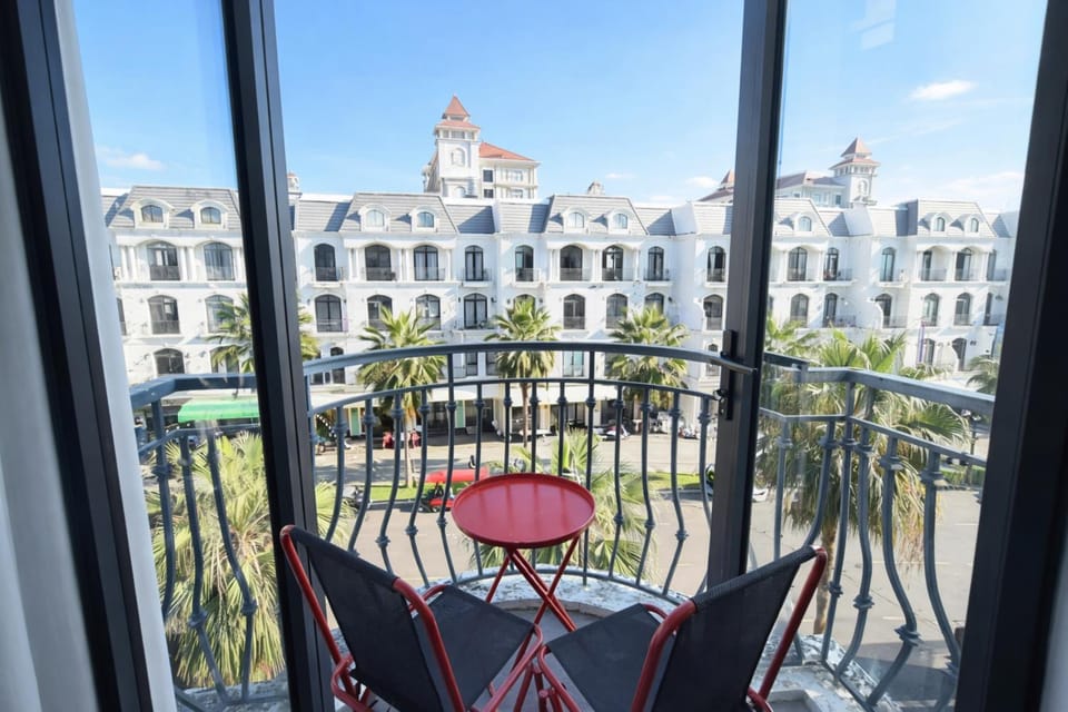View (from property/room), Balcony/Terrace