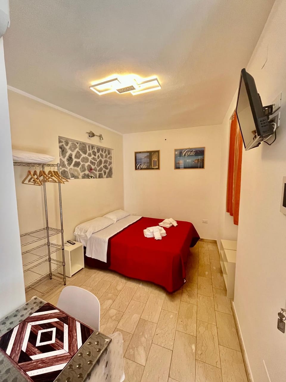 Studio Osnao Historic City Center Apartment in Cefalu