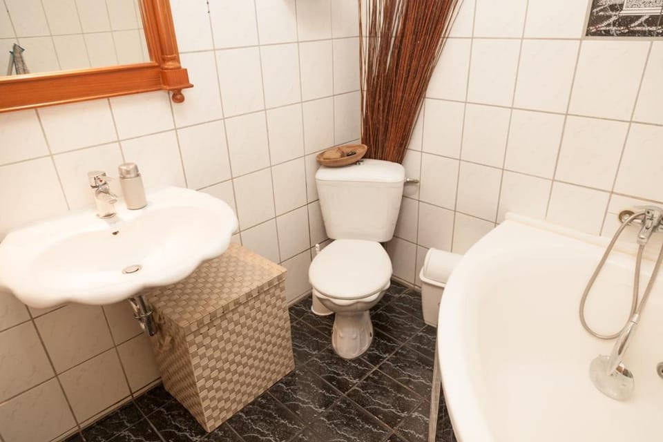 Toilet, Bathroom