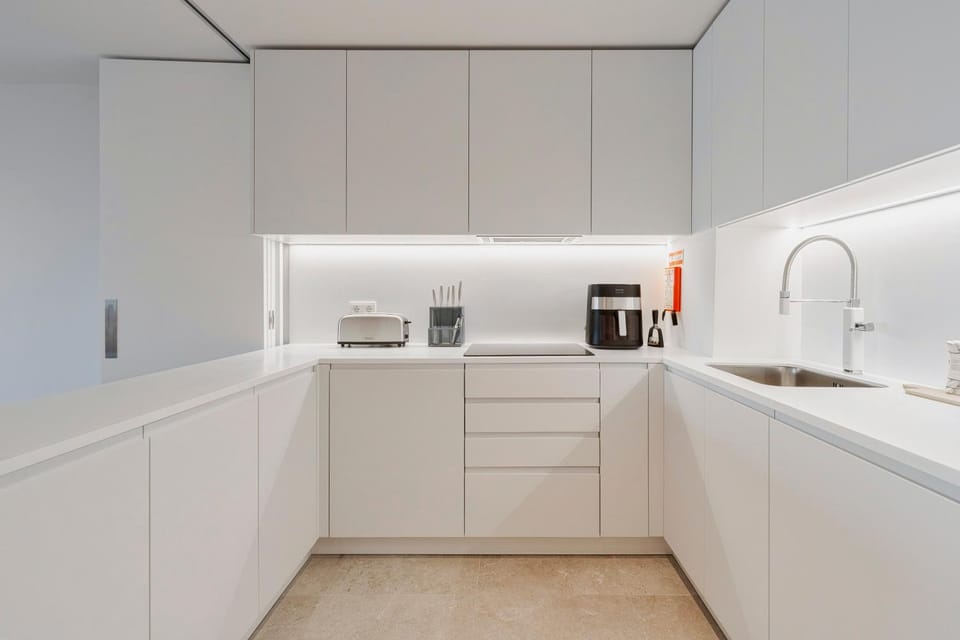Coffee/tea facilities, toaster, kitchen
