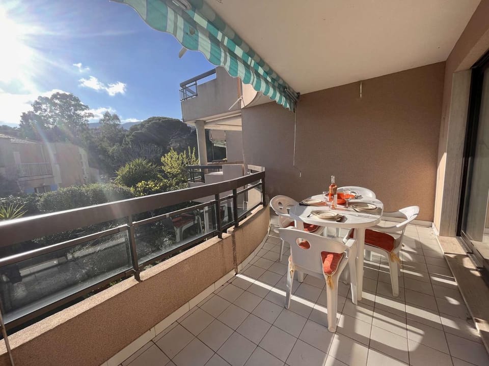 Day, Balcony/Terrace, Dining area