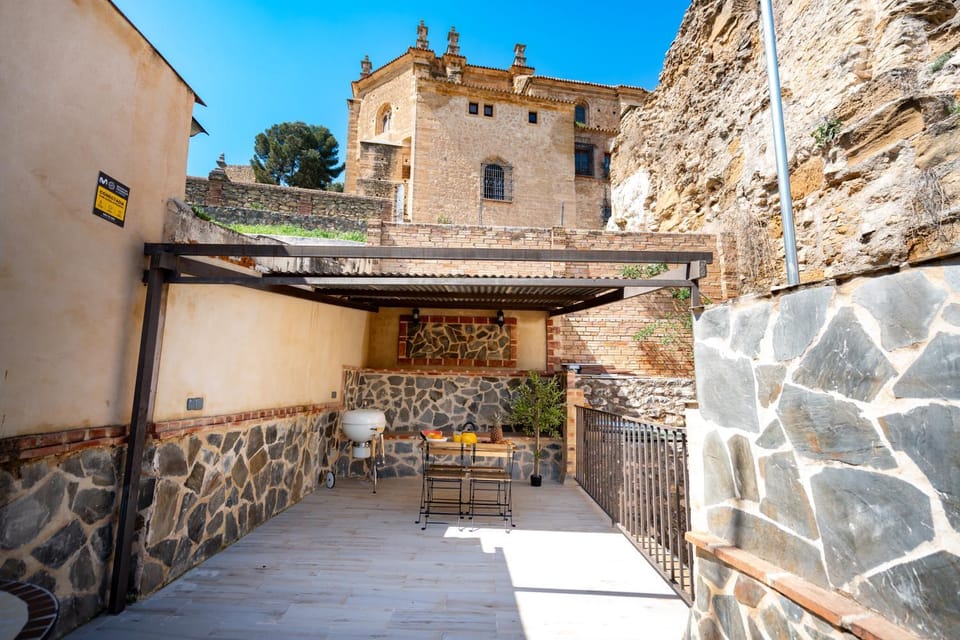 Off site, Balcony/Terrace