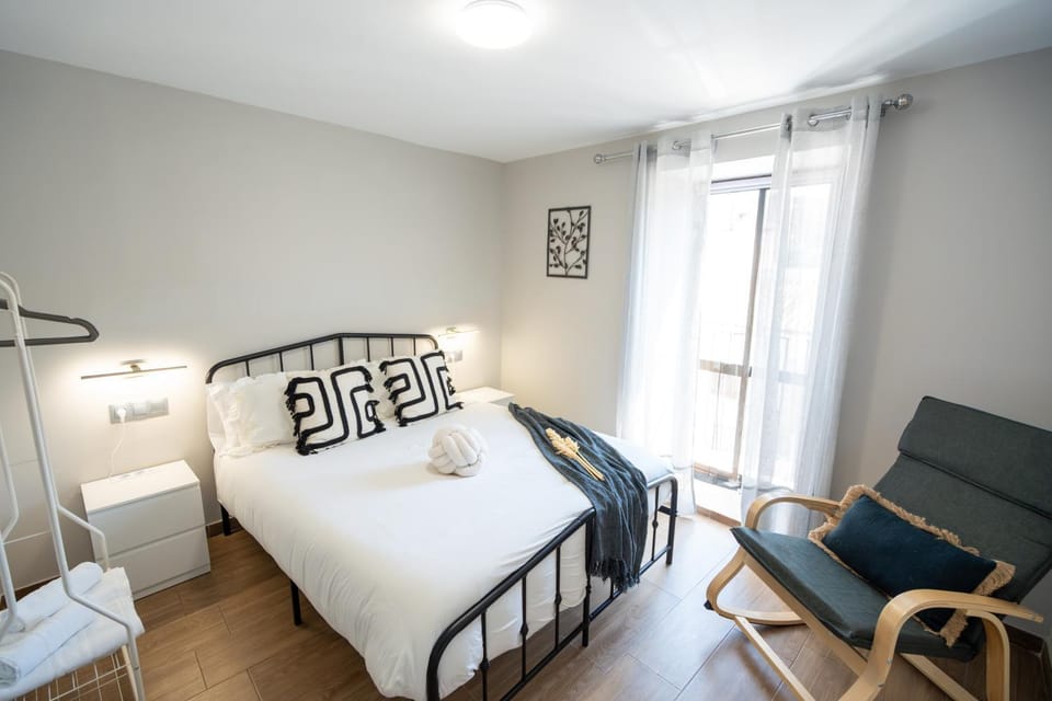 Bed, Bedroom