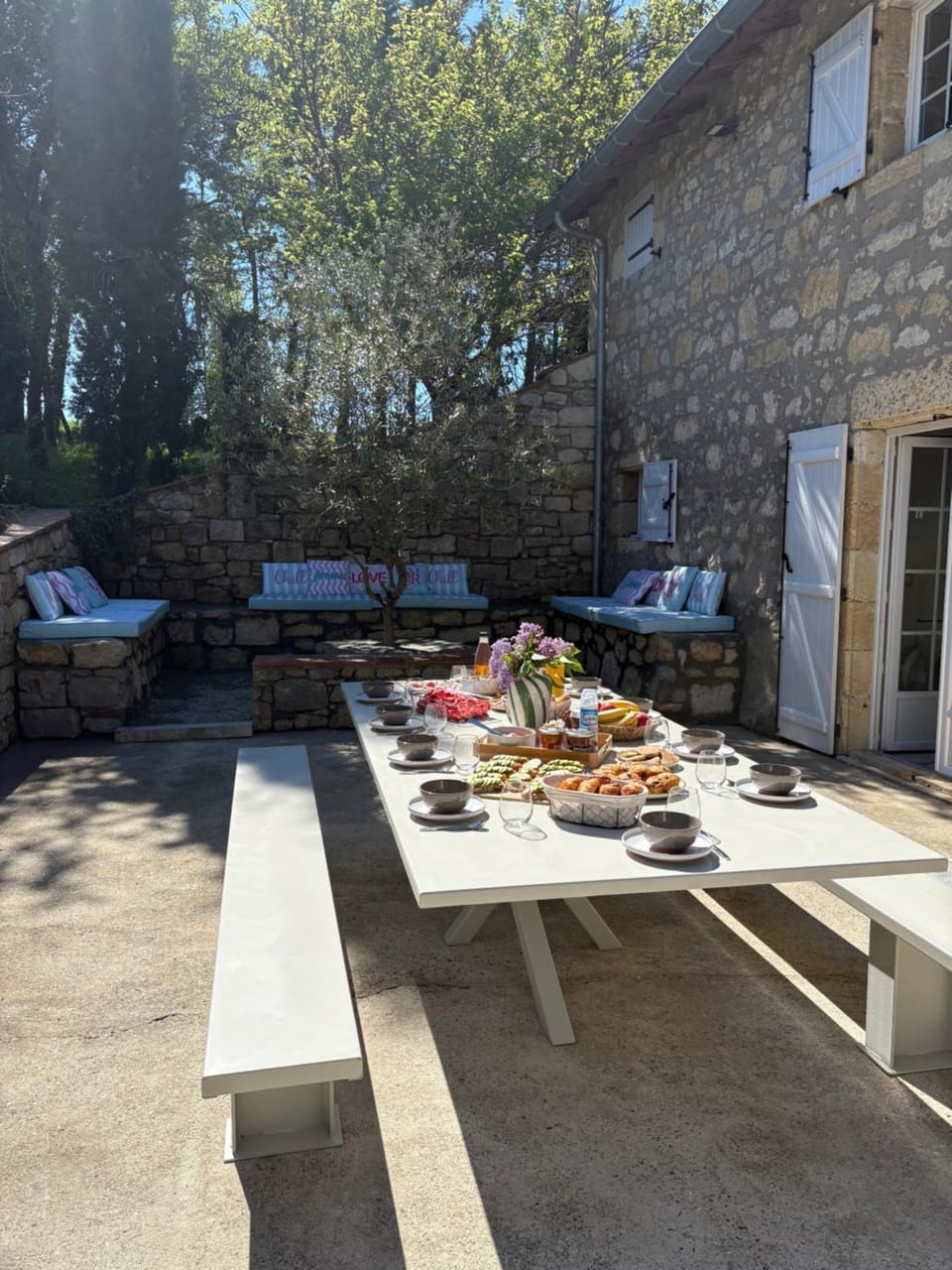 Patio, Garden, Dining area, Garden view