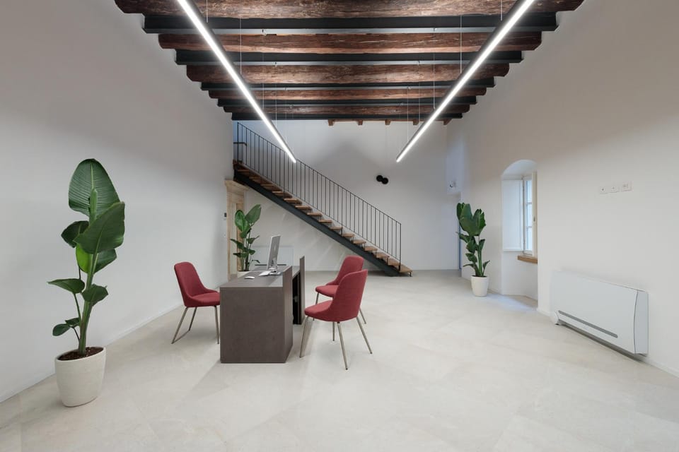 Communal lounge/ TV room