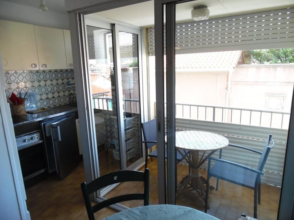 Appartement T2 lumineux près de la plage avec loggia et balcon Sud-Ouest - FR-1-696-132 Apartment in Canet-en-Roussillon