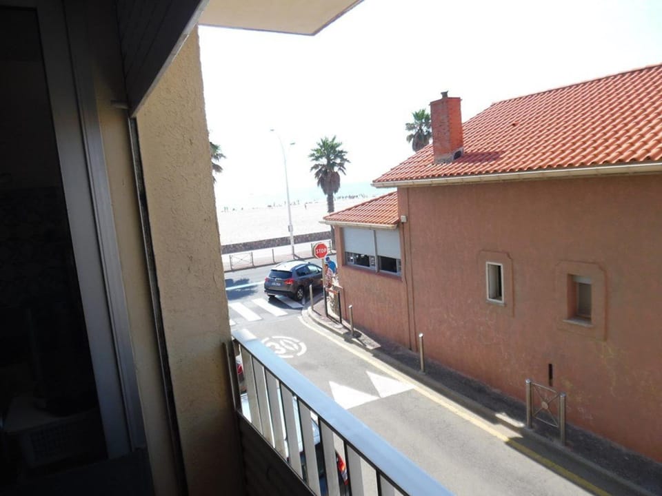 Appartement T2 lumineux près de la plage avec loggia et balcon Sud-Ouest - FR-1-696-132 Apartment in Canet-en-Roussillon