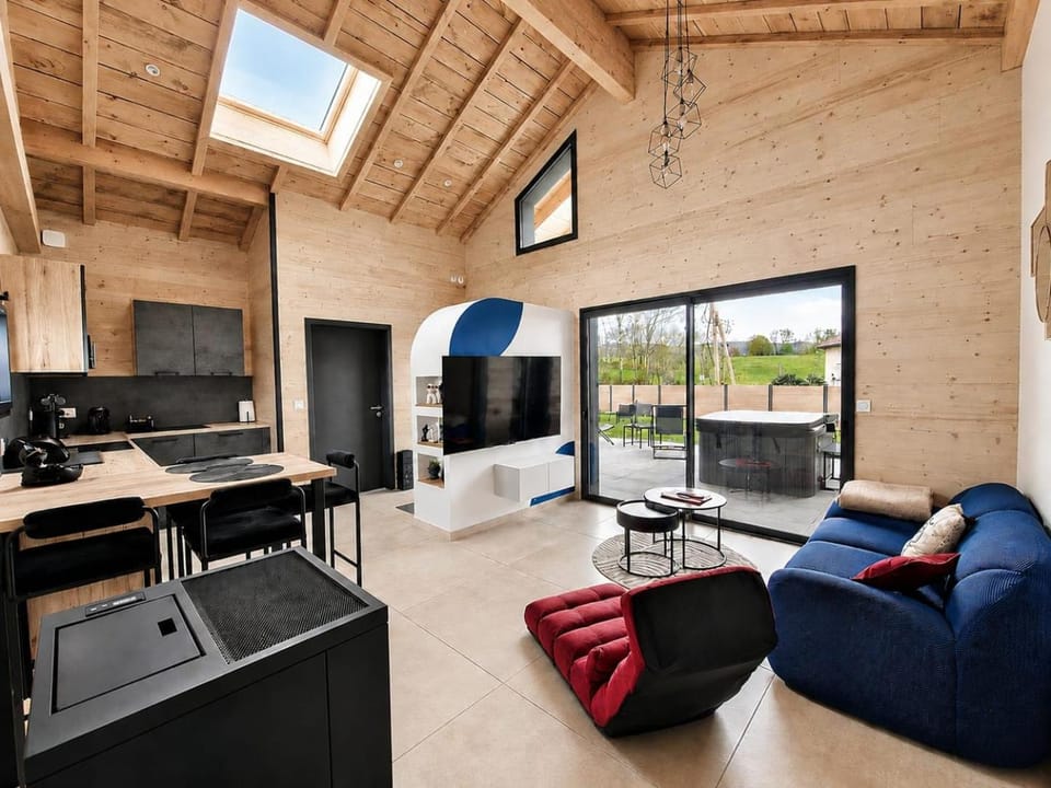 Living room, heating, kitchen