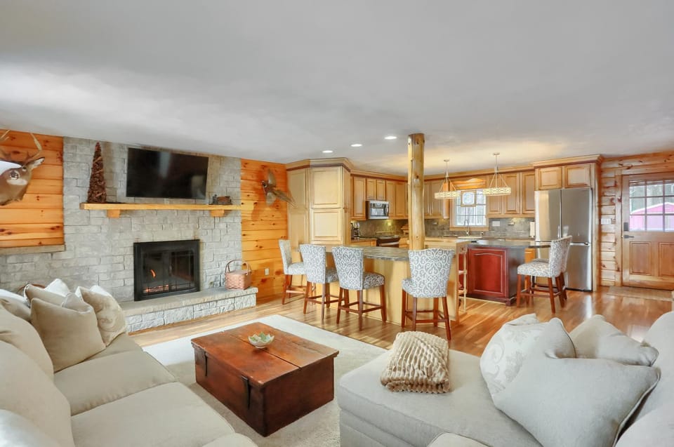 15 off Summer Special - Wifi - Pet Friendly House in Allegheny River