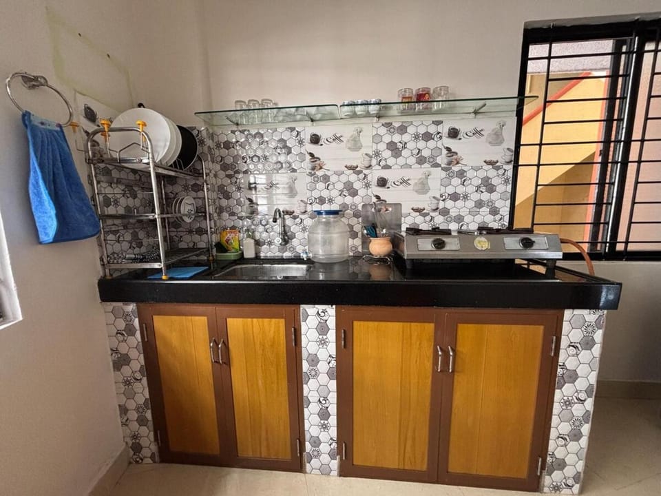 1BHK Furnished Flat in Adarsh Complex RKs 105 Apartment in Karnataka