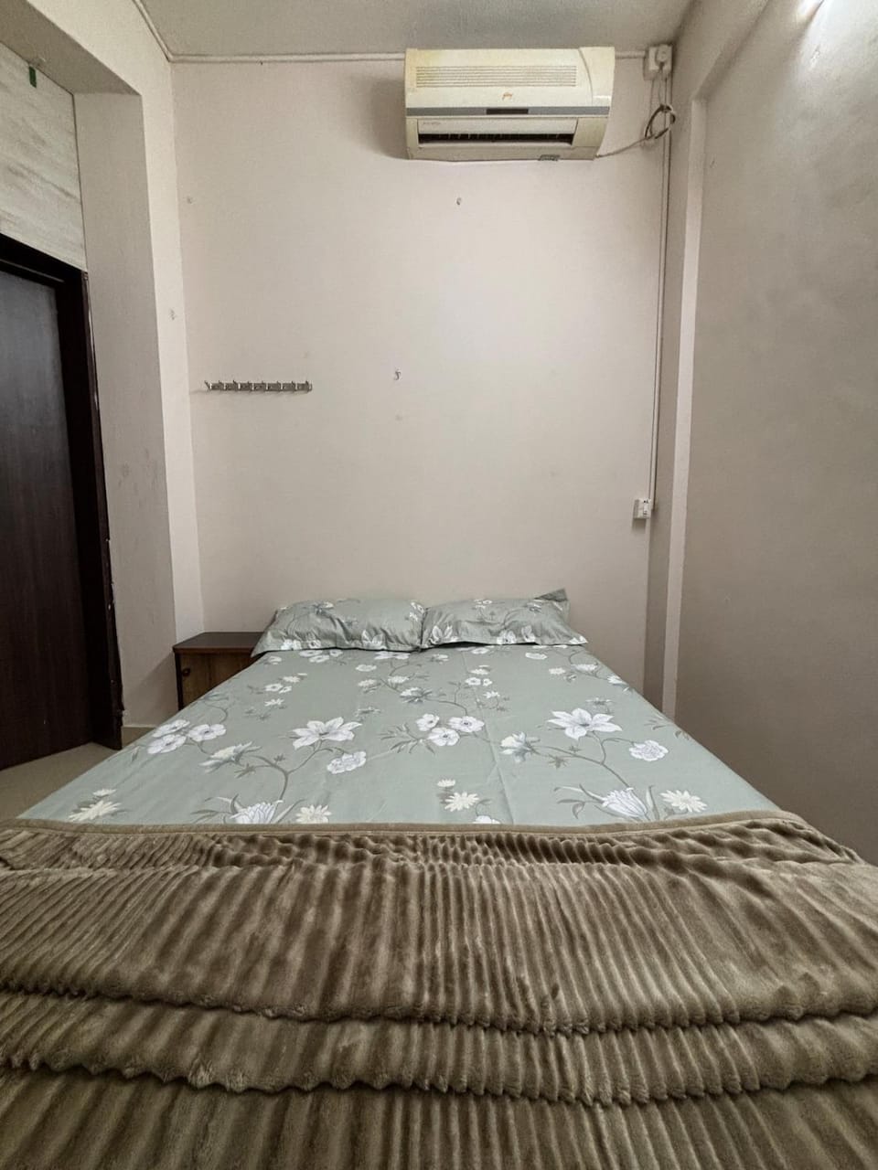1BHK Furnished Flat in Adarsh Complex RKs 105 Apartment in Karnataka