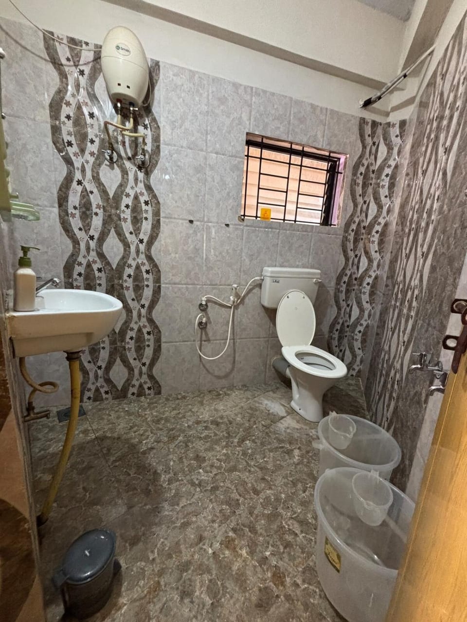 1BHK Furnished Flat in Adarsh Complex RKs 105 Apartment in Karnataka