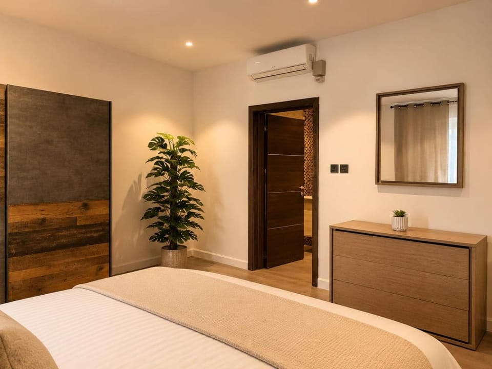 Spacious Townhouse - Private Jacuzzi -Swieqi Apartment in Malta