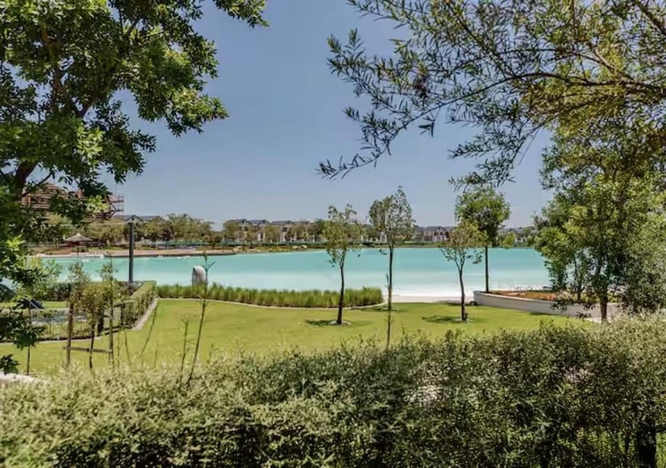 Morden Waterfall Escape Apartment in Sandton