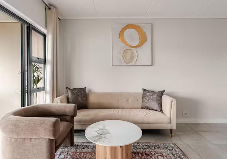 Morden Waterfall Escape Apartment in Sandton