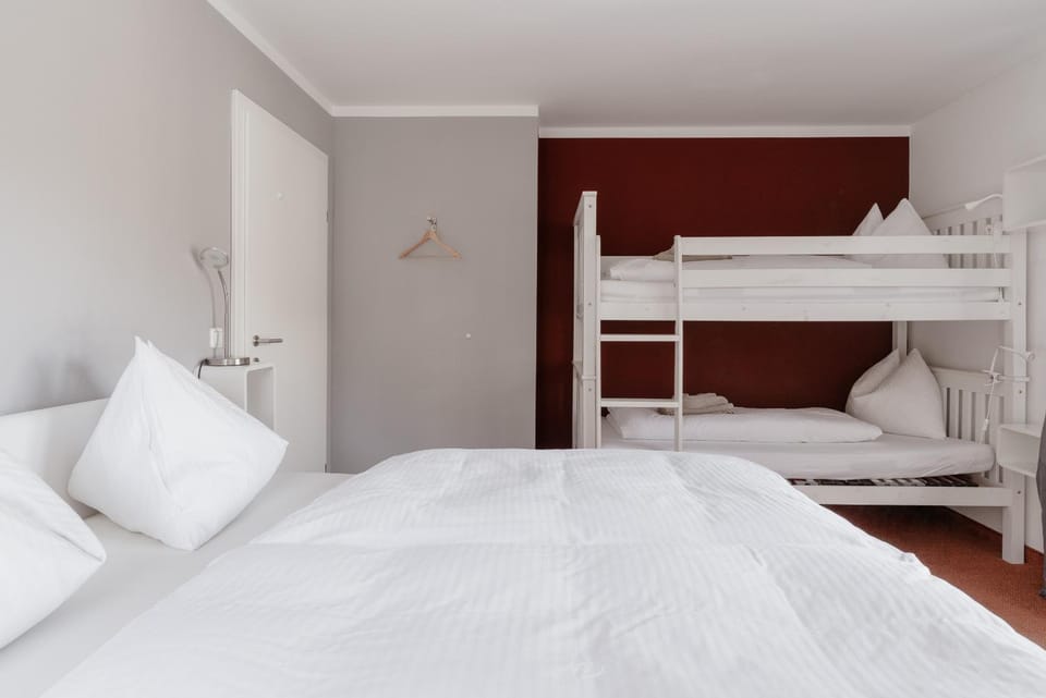 Bed, Photo of the whole room, Bedroom, bunk bed