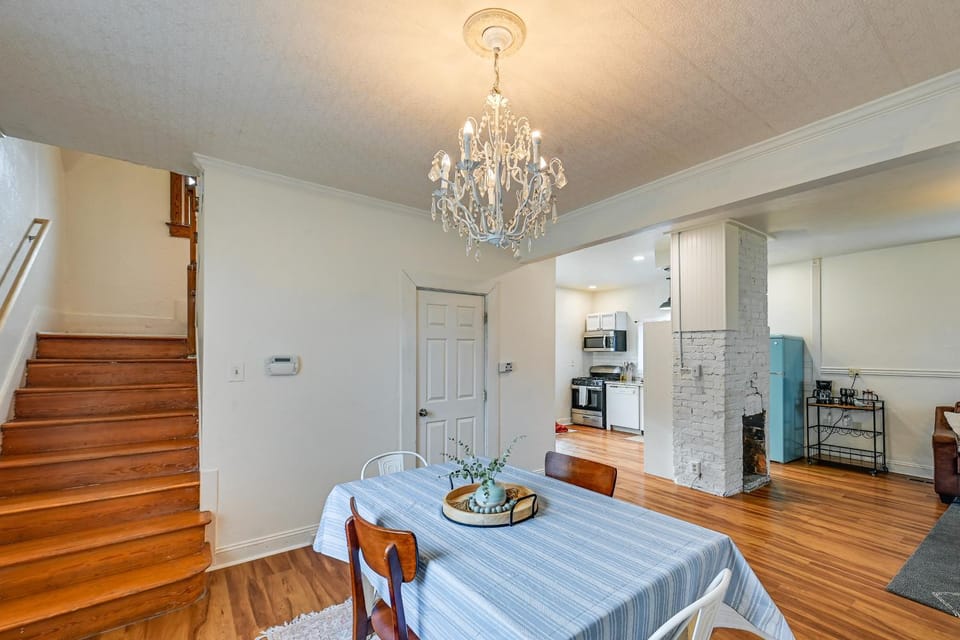 Walk to Everything! Historic Billings Home with Deck House in Billings