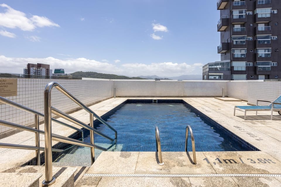 View (from property/room), Balcony/Terrace, Swimming pool, sunbed