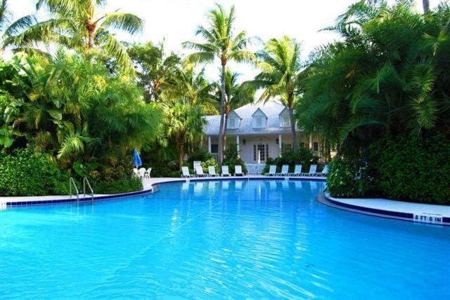 A PALM TREE PARADISE House in Stock Island