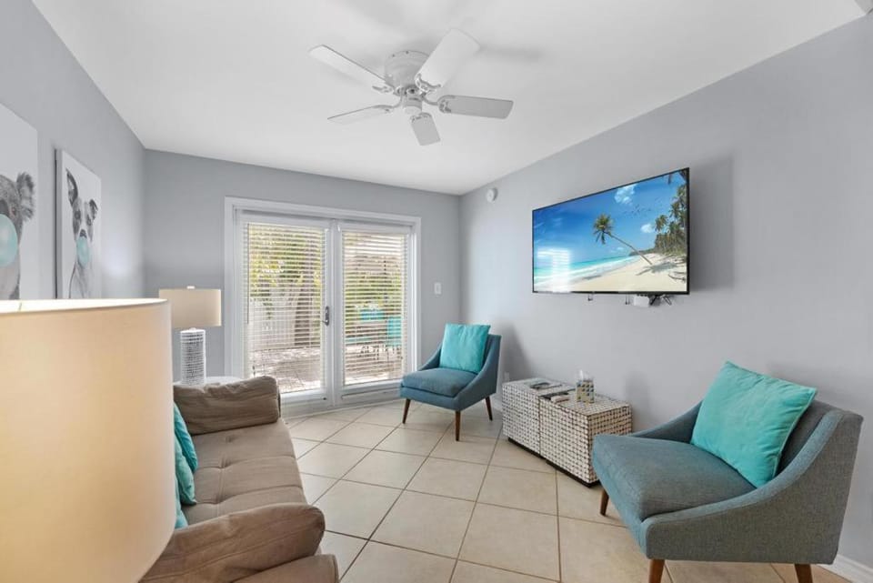 1 AQUA OASIS House in Key West