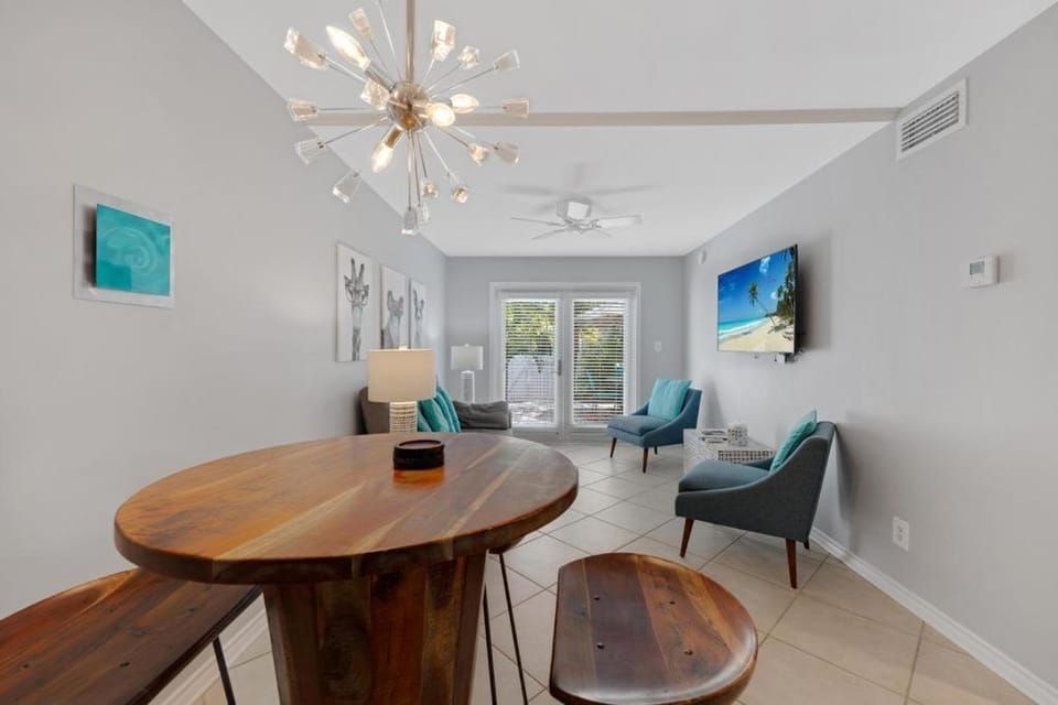 1 AQUA OASIS House in Key West