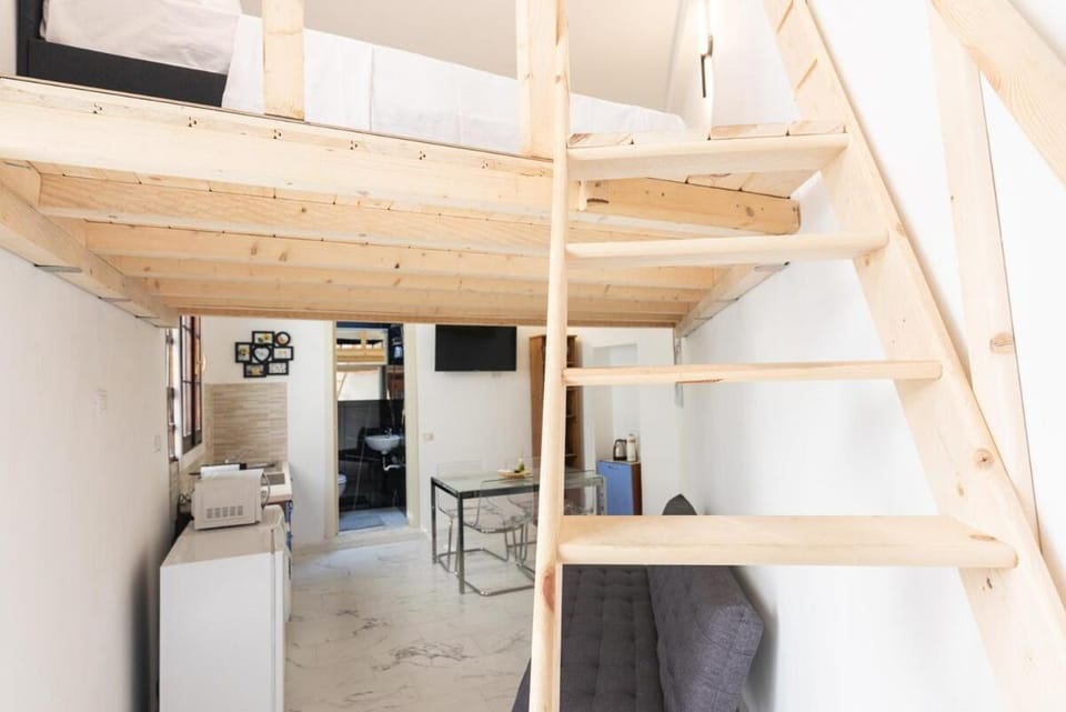 Easy loft next to Loreto metro stop Apartment in Milan