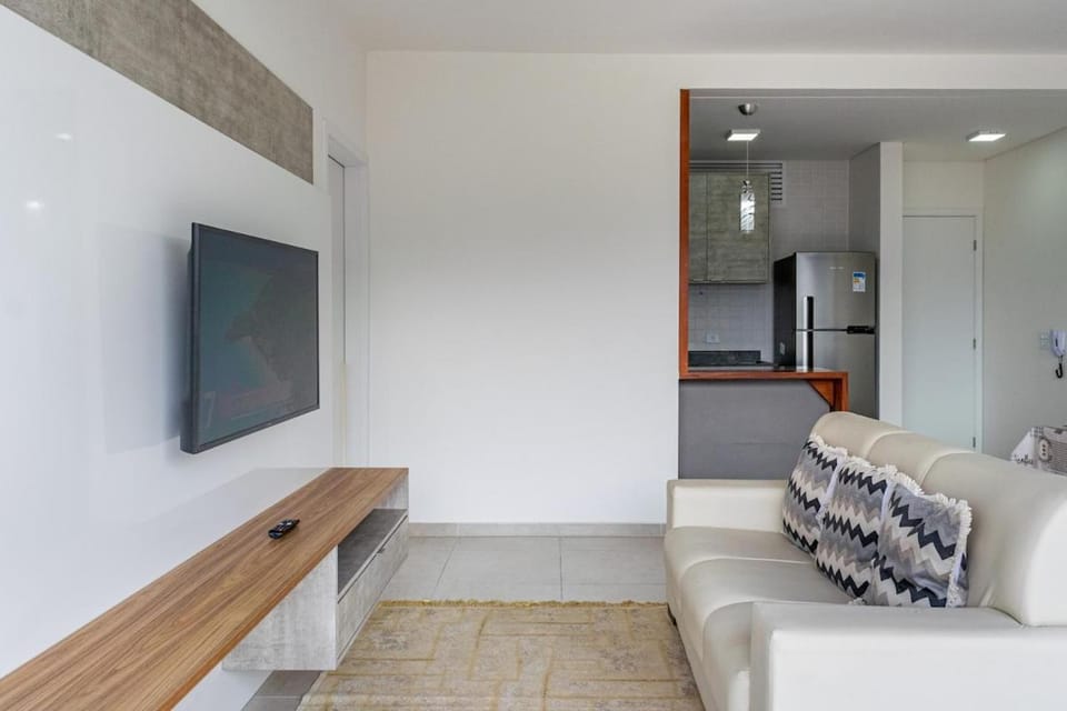 31 ITAJOBI - Sr Toninho · Apto central. Roupas de cama, Wi-Fi, A/C e piscina Apartment in Ubatuba