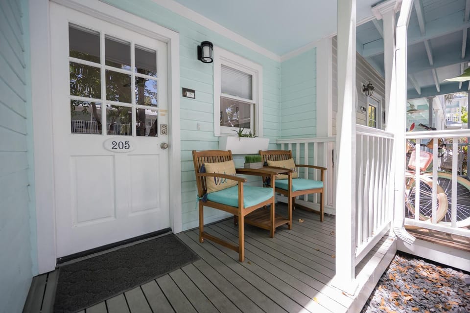 BLUE LAGOON House in Key West