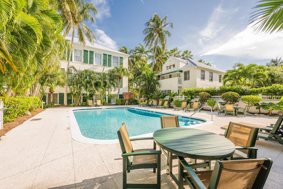 GYPSY'S PALACE IN THE TRUMAN ANNEX House in Key West