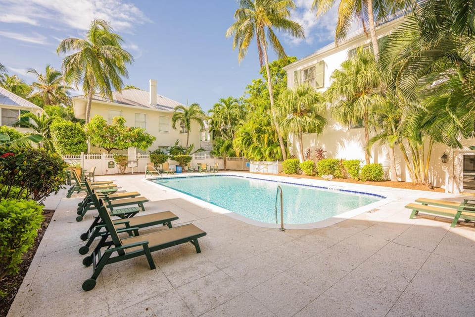 GYPSY'S PALACE IN THE TRUMAN ANNEX House in Key West