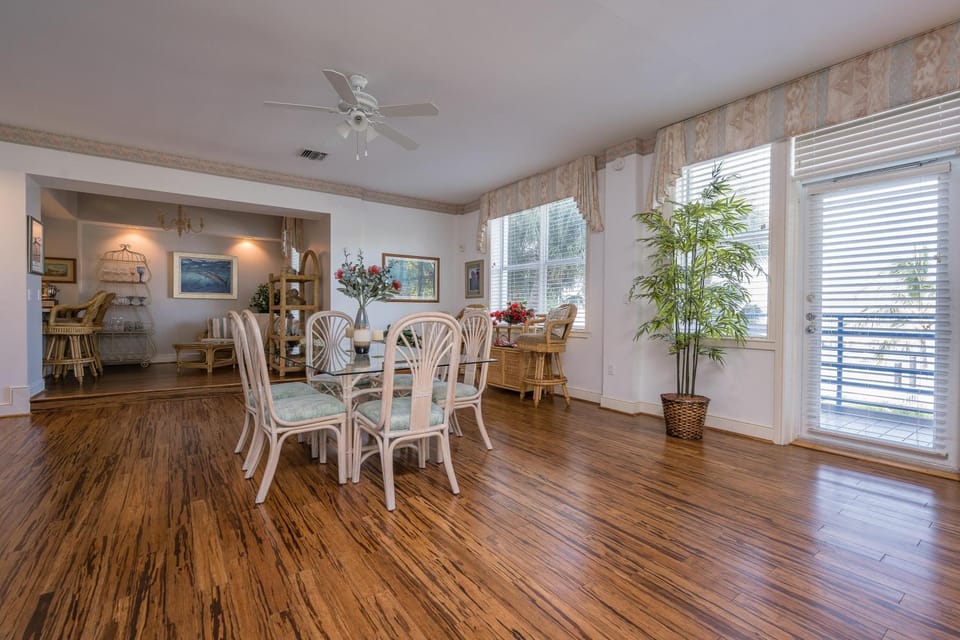SALTWATER ANGLER House in Key West