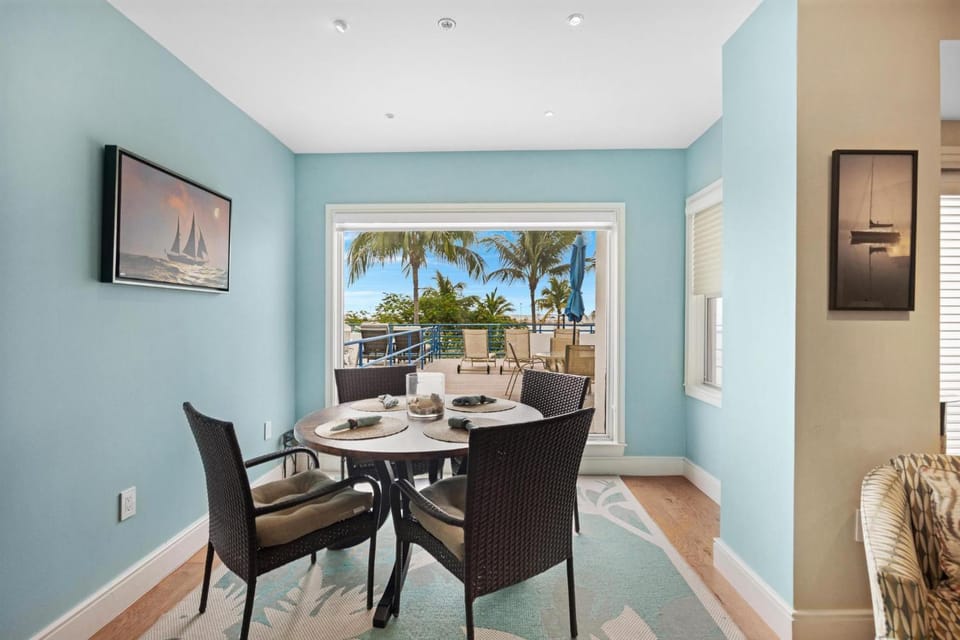 A HARBOUR ROOST House in Key West