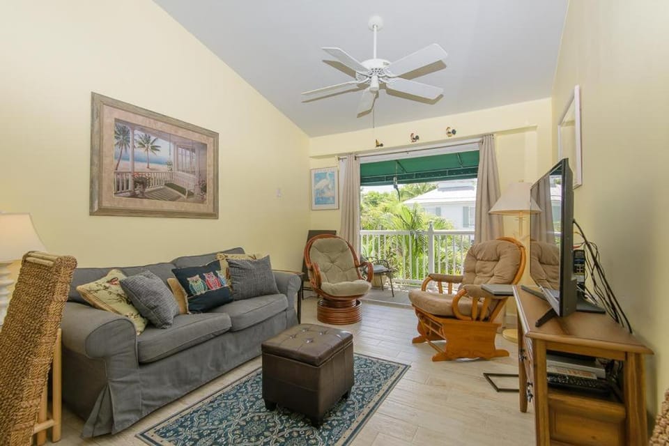 TROPICAL BREEZES House in Key West