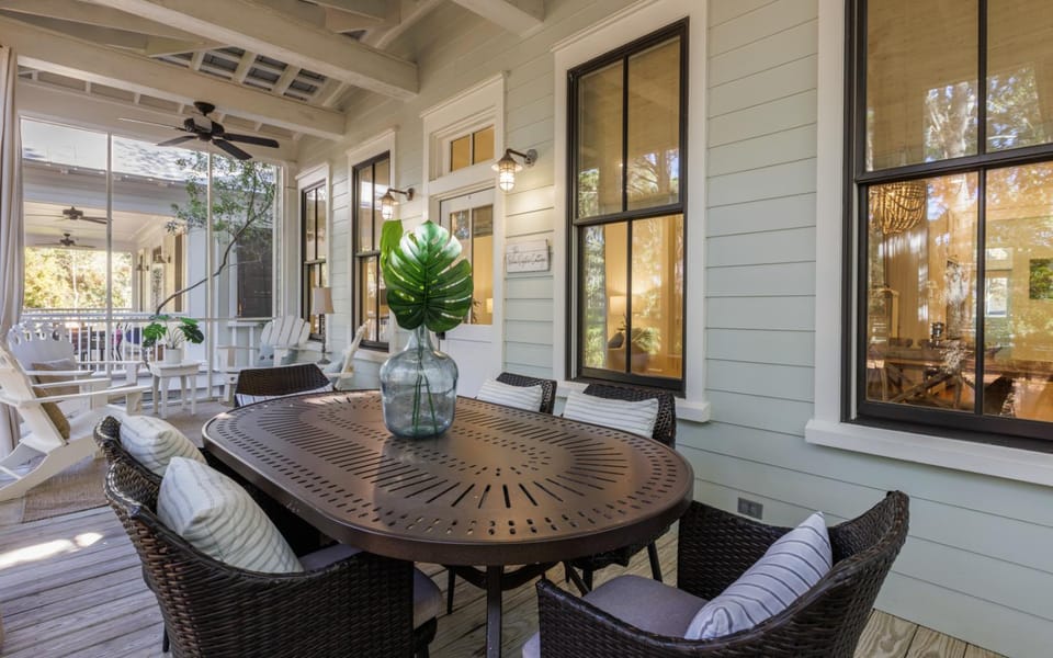 Blue Oyster Cottage House in Seaside