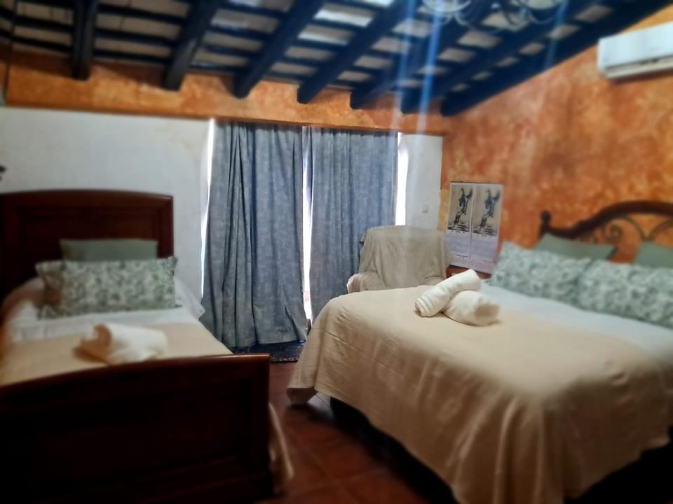 Bedroom, towels