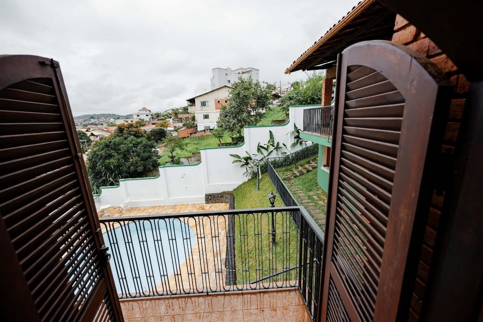 Casa Colonial Espaçosa com Piscina eVista incrivel House in State of São Paulo