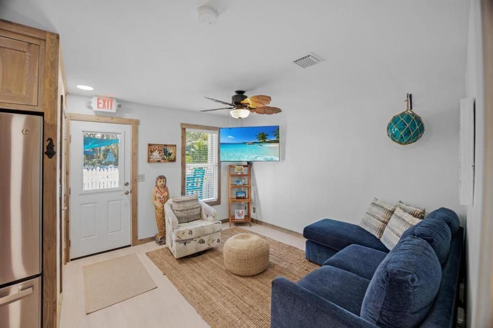 A FISH BOWL TOO House in Key West