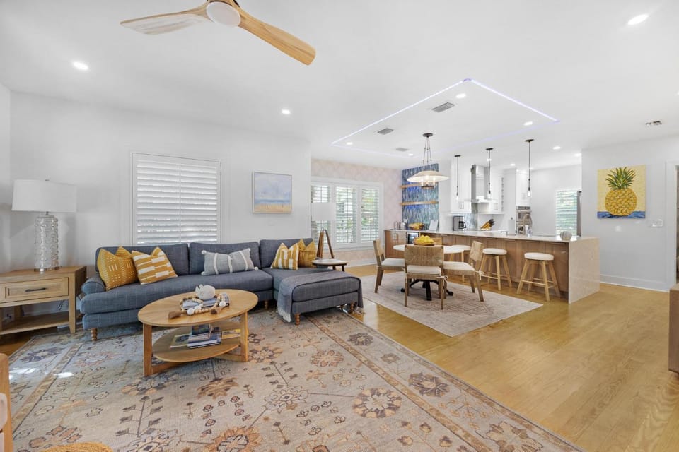AN ISLAND RETREAT House in Key West