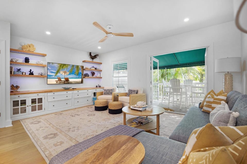 AN ISLAND RETREAT House in Key West