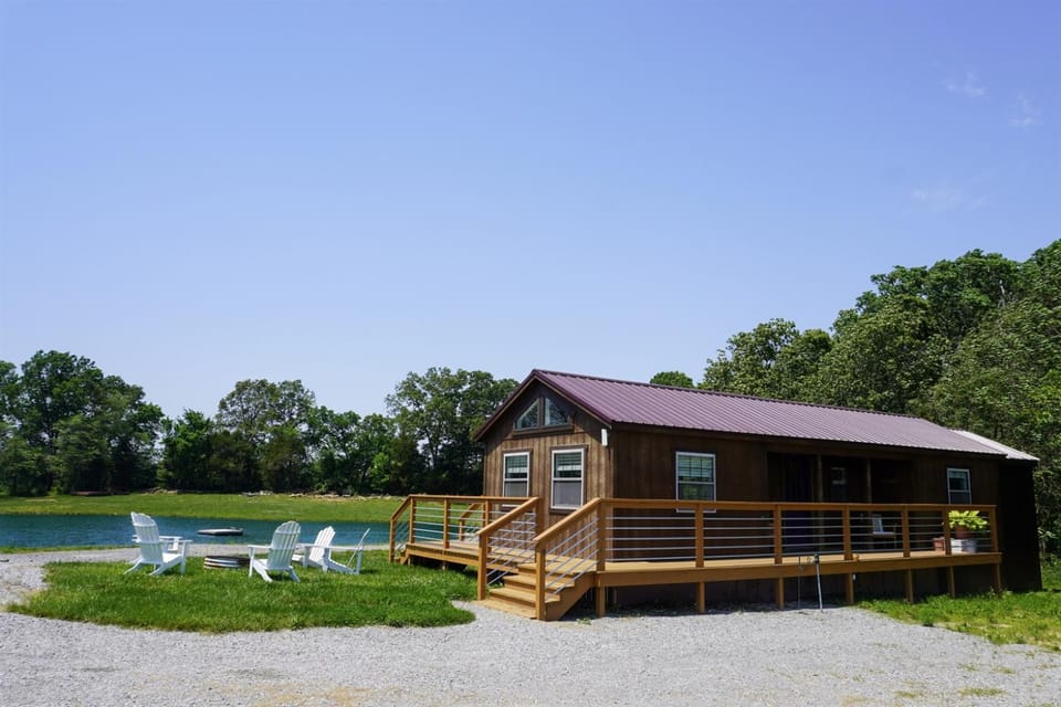 Upscale Cabin w Beach Near Lake of Egypt Cabin in Marion