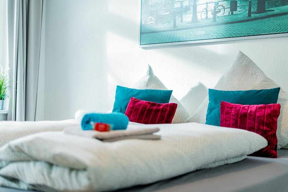 Bed, Photo of the whole room, Bedroom, towels