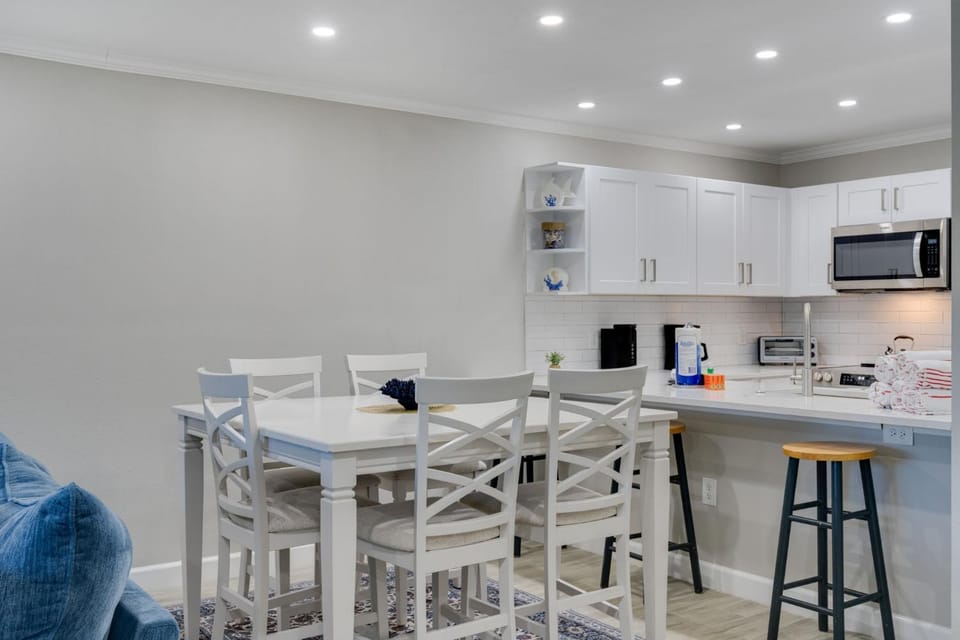 Coquina Beach 4B- Gorgeous Ground Level Residence House in Sanibel Island
